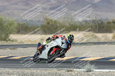 media/Oct-30-2025-Racers Edge (Thu) [[dabbdaf680]]/3-B Group/Session 5 (Turn 6)/